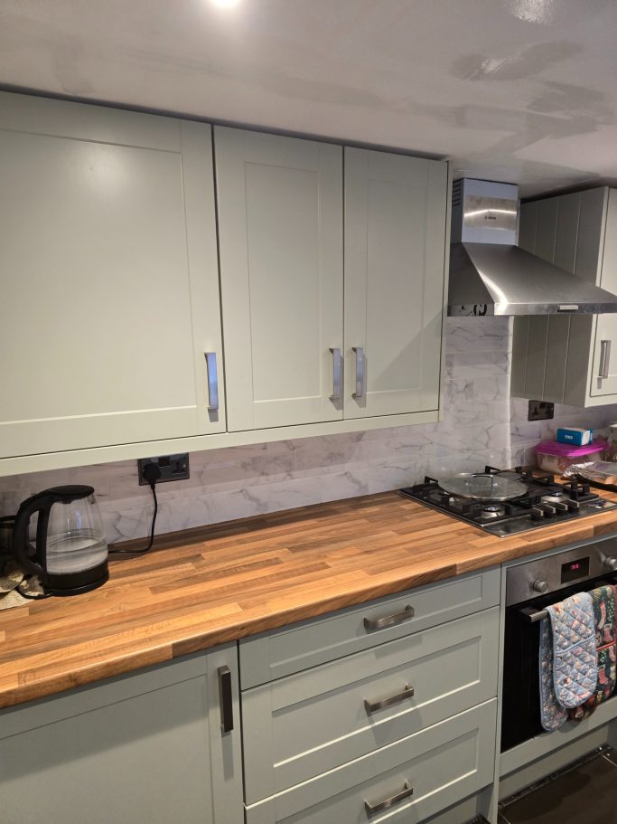 small kitchen install